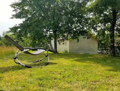 Jardin de l'établissement Gîte du Cerisier - Studio nature détente