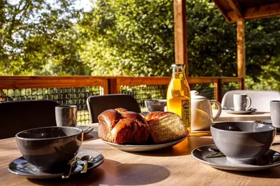 Plan de l'établissement Chalet confort, Proche Puy duFou, plan d'eau privé