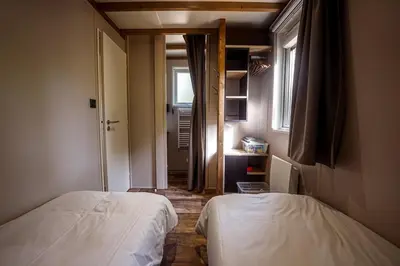 Plan de l'établissement Chalet confort, Proche Puy duFou, plan d'eau privé