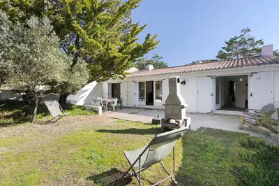 Jardin de l'établissement Ile de Noirmoutier - Maison T4