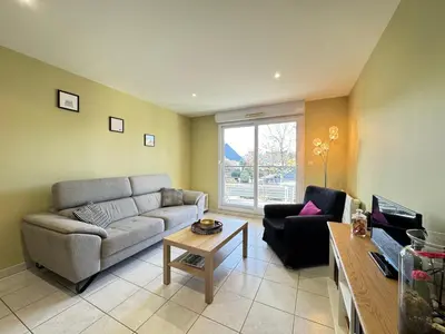 Coin salon dans l'établissement Le Bignon - Wifi, TV, 4 personnes, 1 min à pied du tram