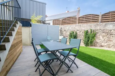 Terrasse ou espace extérieur de l'établissement L'S-Kal-56, design et cosy !
