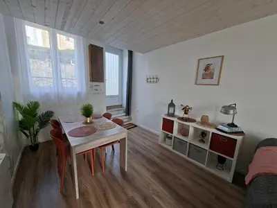 Coin salon dans l'établissement Appartement 2 à 4 personnes à l'orée de l'ouin