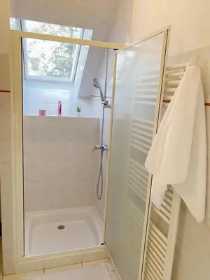 Salle de bains dans l'établissement Appartement au calme - T3, Ancenis, A11