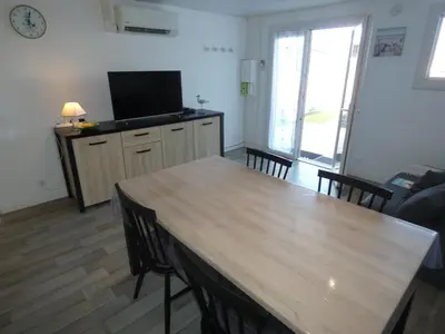 Cuisine ou kitchenette dans l'établissement Maisonnette cosy à La Barre de Monts - 4 pers, parking - FR-1-540-326