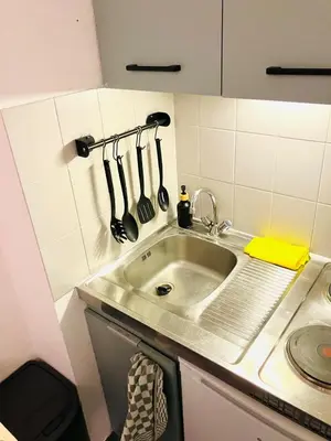 Cuisine ou kitchenette dans l'établissement Studio bien situé - Proche Centre Bd Jules Verne