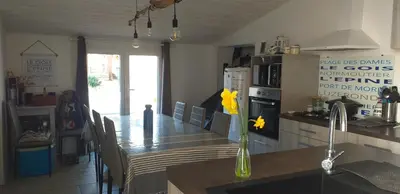 Cuisine ou kitchenette dans l'établissement Maison 6 personnes
