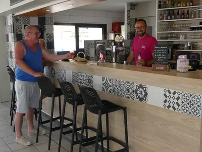 Clients de l'établissement Mobil-home 24m² avec terrasse à Saint-Jean-de-Monts - API-1-52-918