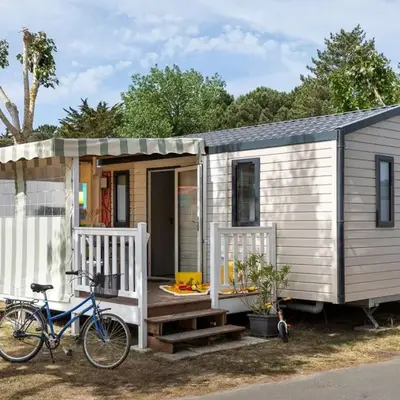 Mobil-home avec terrasse à Saint-Hilaire-de-Riez - API-1-52-917