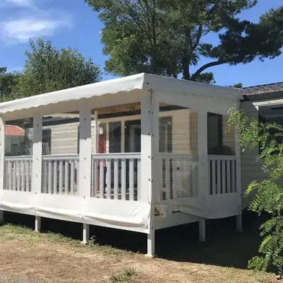 Spacieux Mobil-home 40m² avec terrasse - API-1-52-1094