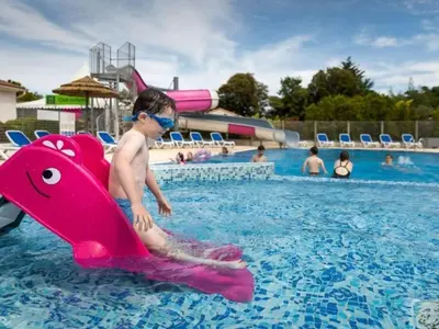 Piscine de l'établissement Mobil-home 31m² avec terrasse à Saint-Jean-de-Monts - API-1-52-1189 ou située à proximité