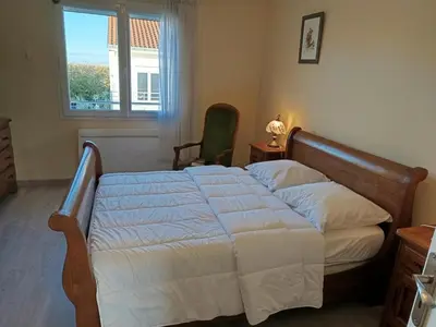 Un ou plusieurs lits dans un hébergement de l'établissement Notre-Dame-de-Monts - Apt spacieux 76m² - 6 pers - Animaux admis - Parking - FR-1-540-327