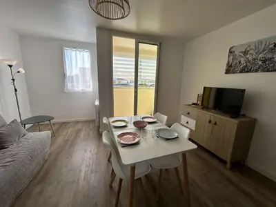 Télévision ou salle de divertissement dans l'établissement SH110-066 - Appart 2 pièces 4 couchages SAINT HILAIRE DE RIEZ
