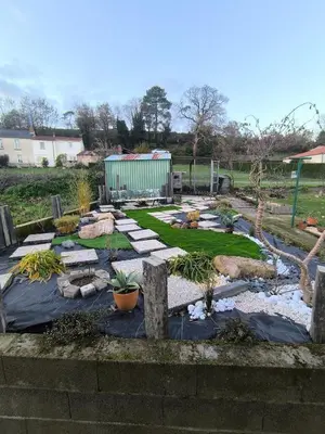 Jardin de l'établissement La Parenthèse colorée - spacieux - 12mn du Parc