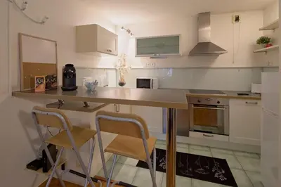 Cuisine ou kitchenette dans l'établissement Bienvenue au Nid du Chevert, centre de Nantes