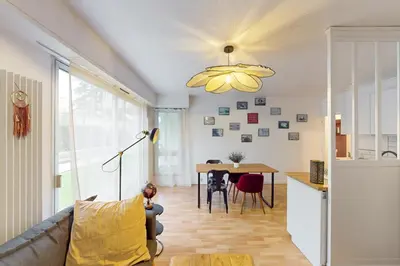 Cuisine ou kitchenette dans l'établissement Superbe T2 avec parking privé au cœur de Nantes