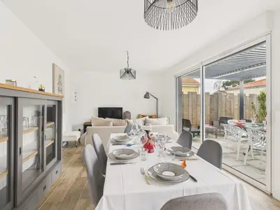 Coin salon dans l'établissement Confort pour 6 à 800 m de la plage