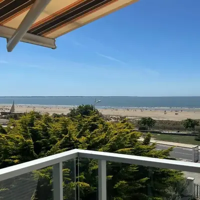 Appartement vue mer pour 2 avec balcon et parking - FR-1-364-186