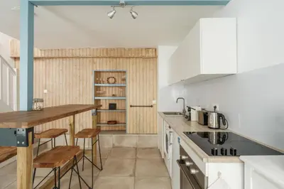 Cuisine ou kitchenette dans l'établissement Nid douillet en duplex proche Centre-ville & Tram