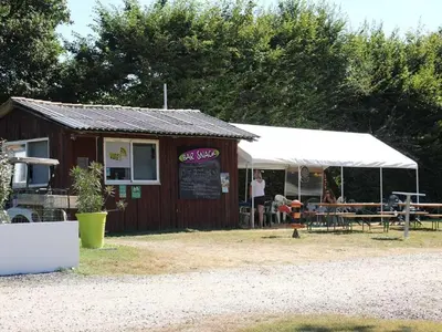 Plan de l'établissement Mobil home spacieux avec terrasse pour 8 personnes - API-1-52-1358