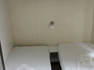 Plan de l'établissement Mobil home spacieux avec terrasse pour 8 personnes - API-1-52-1358