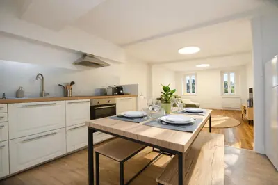Cuisine ou kitchenette dans l'établissement Centre Historique de Nantes - Grand T2 de 52 m - 4 personnes