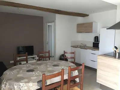 Cuisine ou kitchenette dans l'établissement La maison de la chaussée