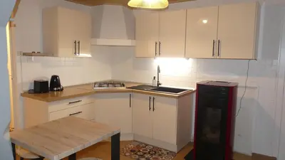 Cuisine ou kitchenette dans l'établissement Grand T2 entièrement rénové entre Angers et Cholet
