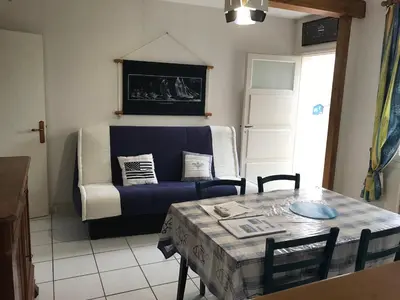 Coin salon dans l'établissement MAISON ARZAEL à SAINT MARC SUR MER