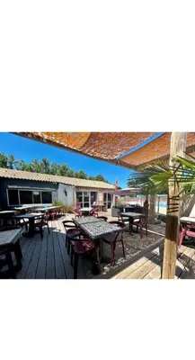 Restaurant ou autre lieu de restauration dans l'établissement Chalet KABANA