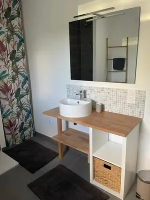 Cuisine ou kitchenette dans l'établissement La Fontaine