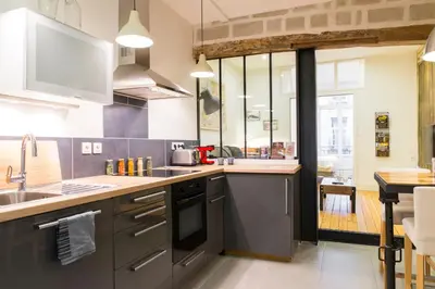Cuisine ou kitchenette dans l'établissement Unsejouranantes - Gîte Lamoricière