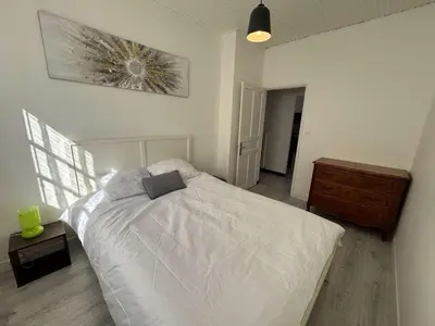 Un ou plusieurs lits dans un hébergement de l'établissement Maison spacieuse 3 ch, proche mer et centre, St-Jean-de-Monts - FR-1-224C-362