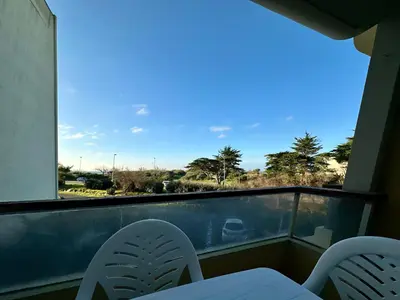 Balcon ou terrasse dans l'établissement Grand studio à deux pas de la plage