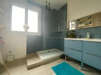Salle de bains dans l'établissement Maison en Campagne nantaise