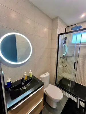 Salle de bains dans l'établissement Le Moderne - Saint-Nazaire