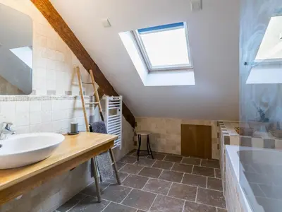 Salle de bains dans l'établissement Duplex calme proche plage, parking sécurisé, petit animal accepté - FR-1-306-1322