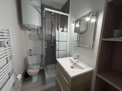 Salle de bains dans l'établissement SJ210-041 - Appart studio 2 couchages - SAINT JEAN DE MONTS