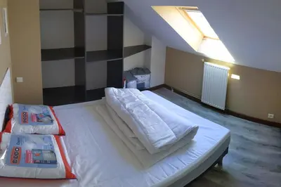 Un ou plusieurs lits dans un hébergement de l'établissement Vue Mer avec plage à 20m Saint-Marc-sur-Mer