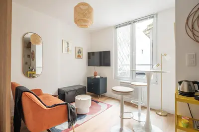 Cuisine ou kitchenette dans l'établissement Studio paisible au coeur de Nantes