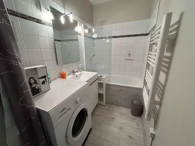 Salle de bains dans l'établissement SJ060-035 - Appart Studio cabine 4 couchages SAINT JEAN DE MONTS