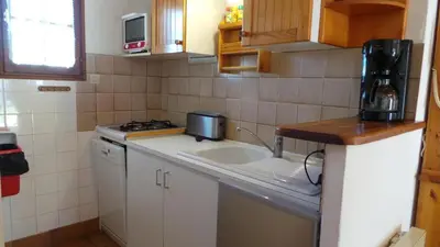 Cuisine ou kitchenette dans l'établissement NO000-A10 Maison 3 pièces NO 6 couchages NOIRMOUTIER EN L'ILE