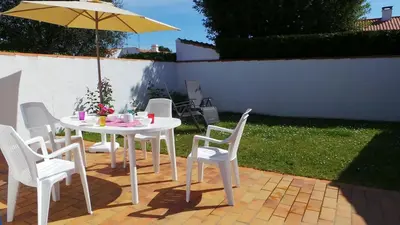 Jardin de l'établissement NO000-A10 Maison 3 pièces NO 6 couchages NOIRMOUTIER EN L'ILE