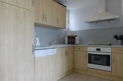 Cuisine ou kitchenette dans l'établissement SG300-086 Mais 4 pièces 6 couchages L'AIGUILLON SUR VIE