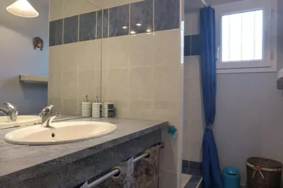 Salle de bains dans l'établissement SG000-C19 Mais 4 pièces 6 couchages GIVRAND