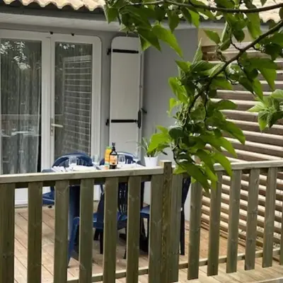 Gîte confortable avec terrasse et jardin - 4 personnes - API-1-52-1258