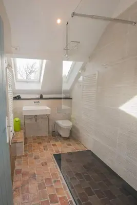 Salle de bains dans l'établissement Manoir+piscine chauffée : offre WE dimanche inclus