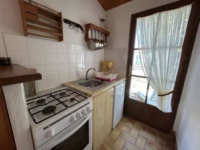 Cuisine ou kitchenette dans l'établissement NO000-04V Mais 3 pièces- 4 couchages NOIRMOUTIER EN L'ILE
