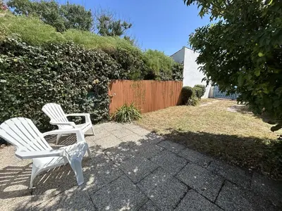 Jardin de l'établissement NO000-04V Mais 3 pièces- 4 couchages NOIRMOUTIER EN L'ILE