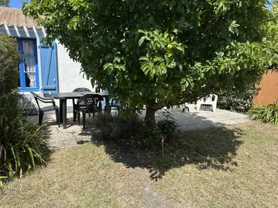 Jardin de l'établissement NO000-04V Mais 3 pièces- 4 couchages NOIRMOUTIER EN L'ILE